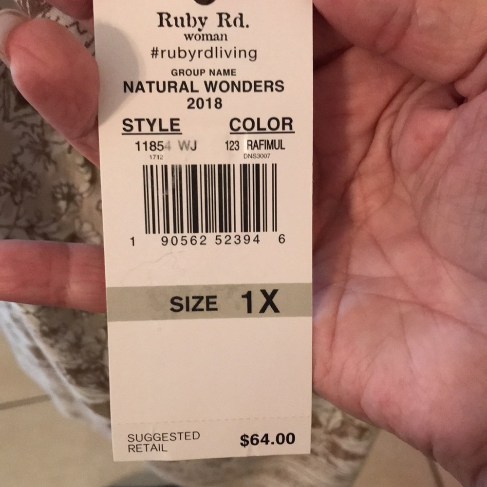 Ruby Rd. women’s top - Picture 9 of 10